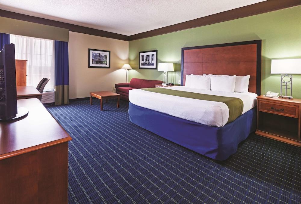 La Quinta By Wyndham Shawnee Otel Dış mekan fotoğraf