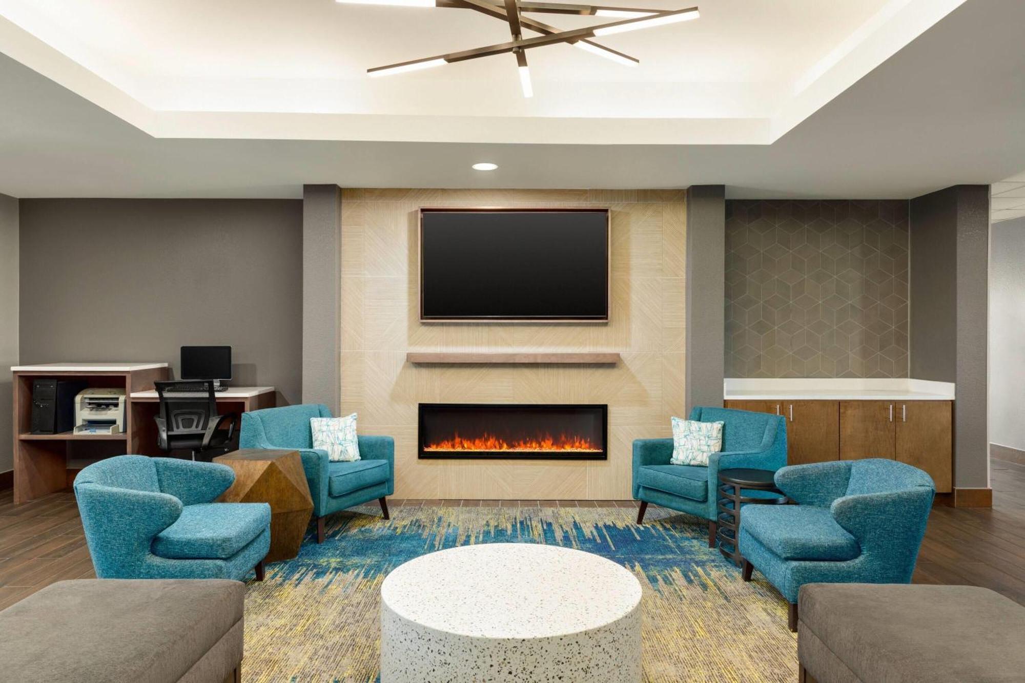 La Quinta By Wyndham Shawnee Otel Dış mekan fotoğraf